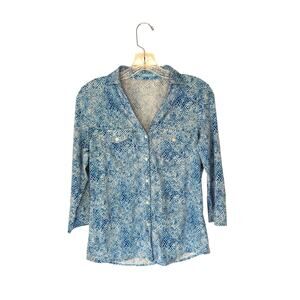 J. McLaughlin Button Up Blouse Blue White Stretch Croc Print V-Neck‎ Size XS